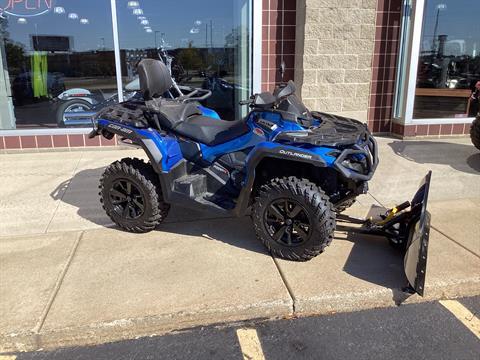 2023 Can-Am Outlander MAX XT 1000R in Cedar Rapids, Iowa