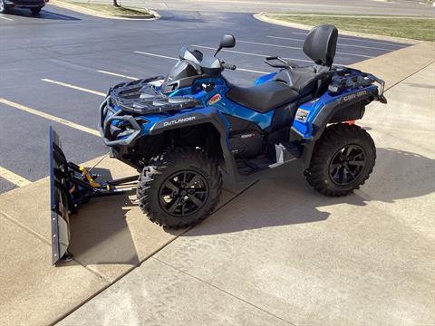 2023 Can-Am Outlander MAX XT 1000R in Cedar Rapids, Iowa - Photo 3