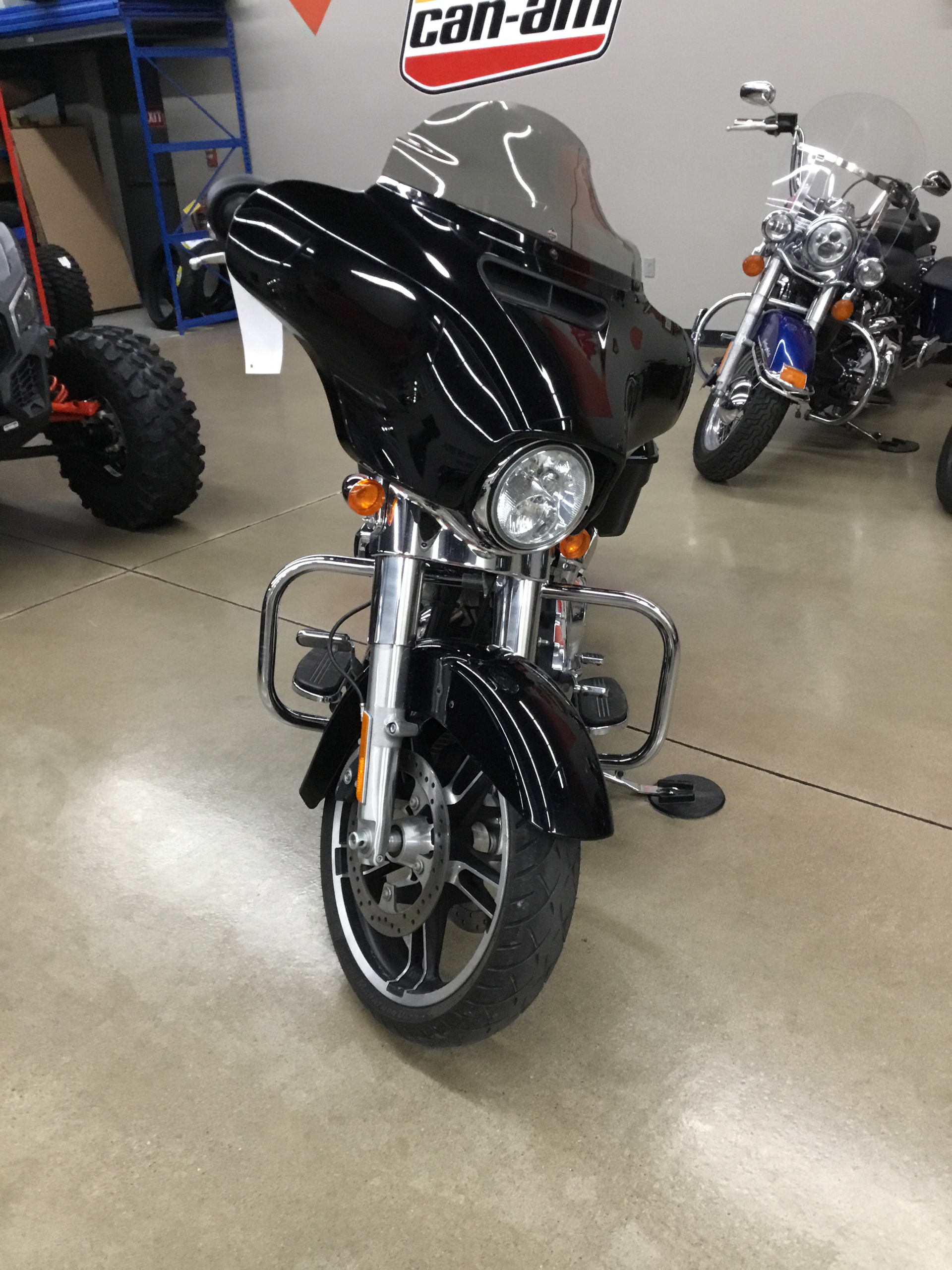 2019 Harley-Davidson Street Glide® in Cedar Rapids, Iowa - Photo 2