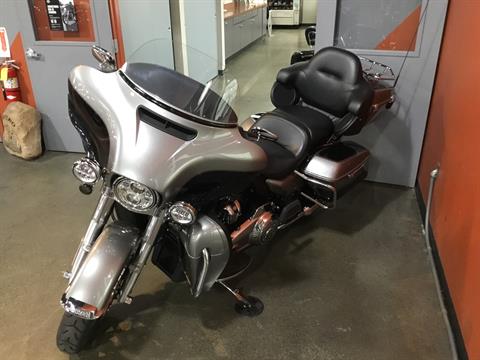 2017 Harley-Davidson Electra Glide® Ultra Classic® in Cedar Rapids, Iowa - Photo 3