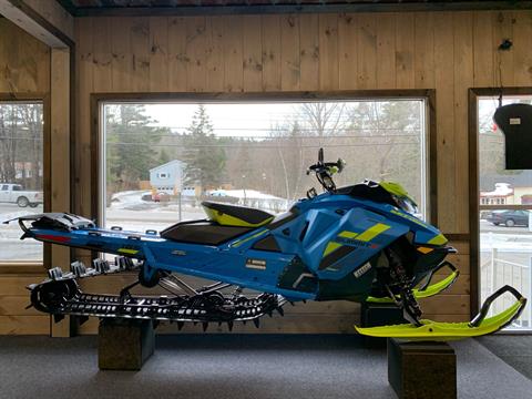 2018 Ski-Doo Summit X 165 850 E-TEC SS, PowderMax Light 3.0 S_LEV in Epsom, New Hampshire - Photo 1
