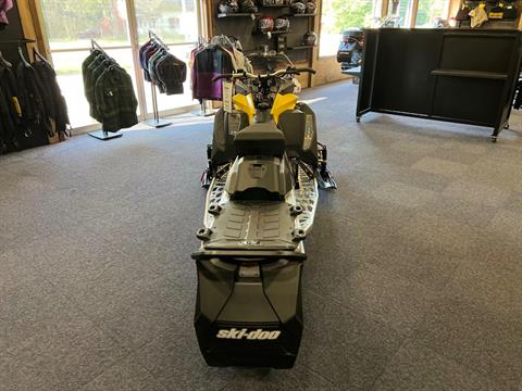 2025 Ski-Doo MXZ Sport 137 600 EFI ES RipSaw 1.25 in Epsom, New Hampshire - Photo 3