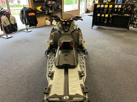 2025 Ski-Doo MXZ Adrenaline w/ Blizzard Package 137 850 E-TEC ES Ice Ripper XT 1.25 in Epsom, New Hampshire - Photo 4