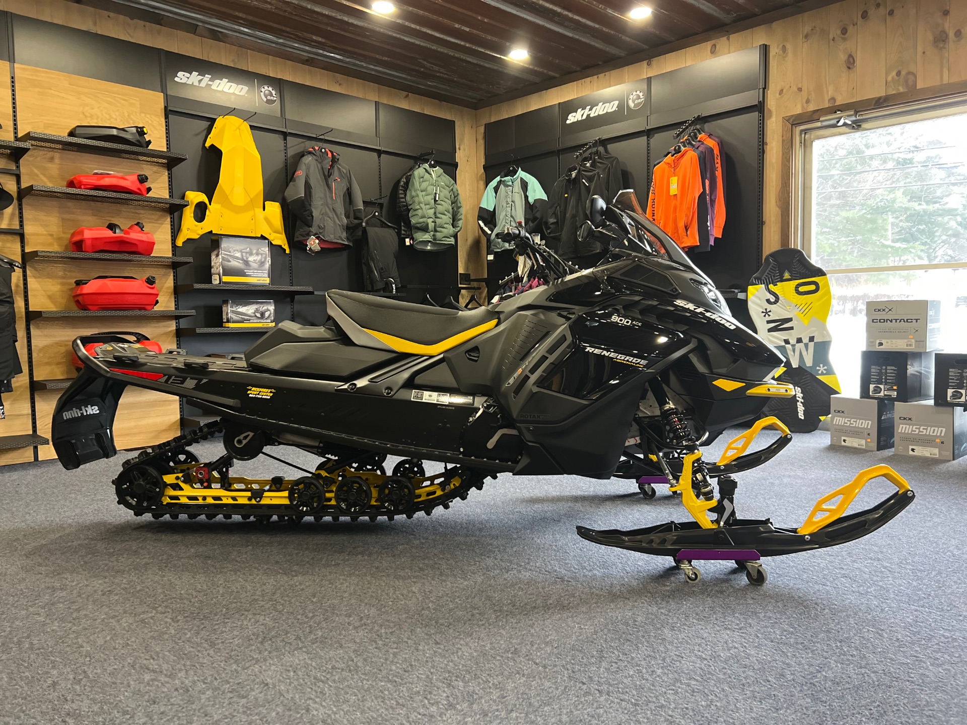 2024 Ski-Doo Renegade Adrenaline with Enduro Package 900 ACE ES Ice Ripper XT 1.25 in Epsom, New Hampshire - Photo 3