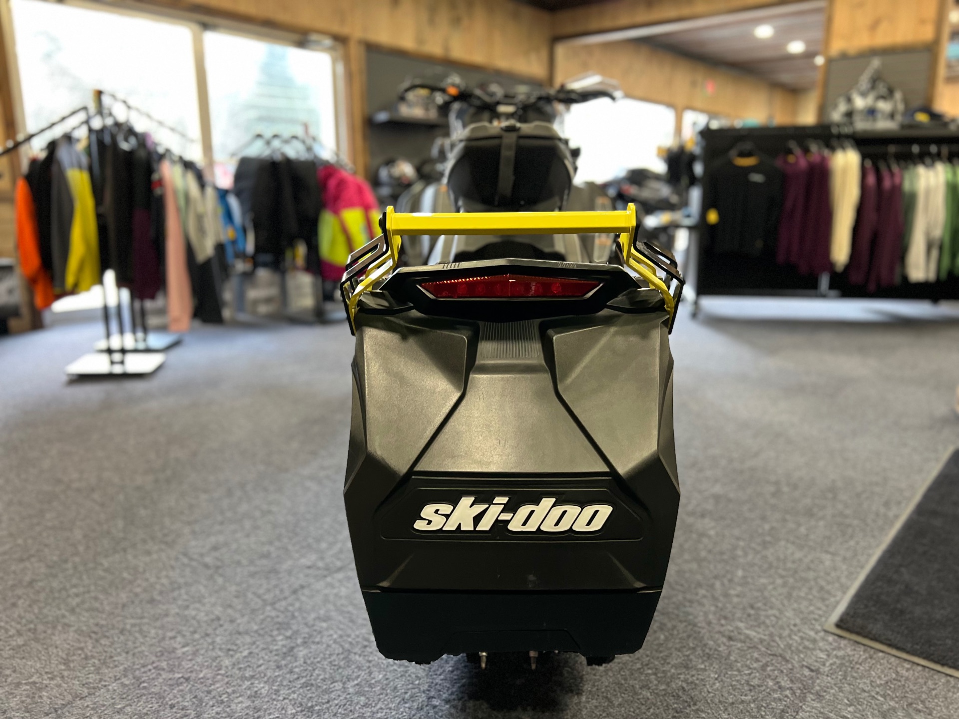 2022 Ski-Doo Renegade X-RS 850 E-TEC ES w/ Smart-Shox, Ice Ripper XT 1.5 w/ Premium Color Display in Epsom, New Hampshire - Photo 3