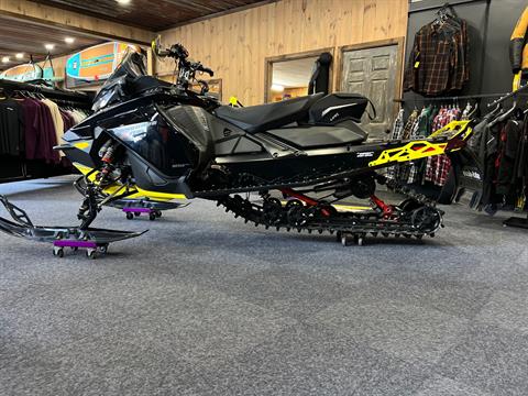 2022 Ski-Doo Renegade X-RS 850 E-TEC ES w/ Smart-Shox, Ice Ripper XT 1.5 w/ Premium Color Display in Epsom, New Hampshire - Photo 4