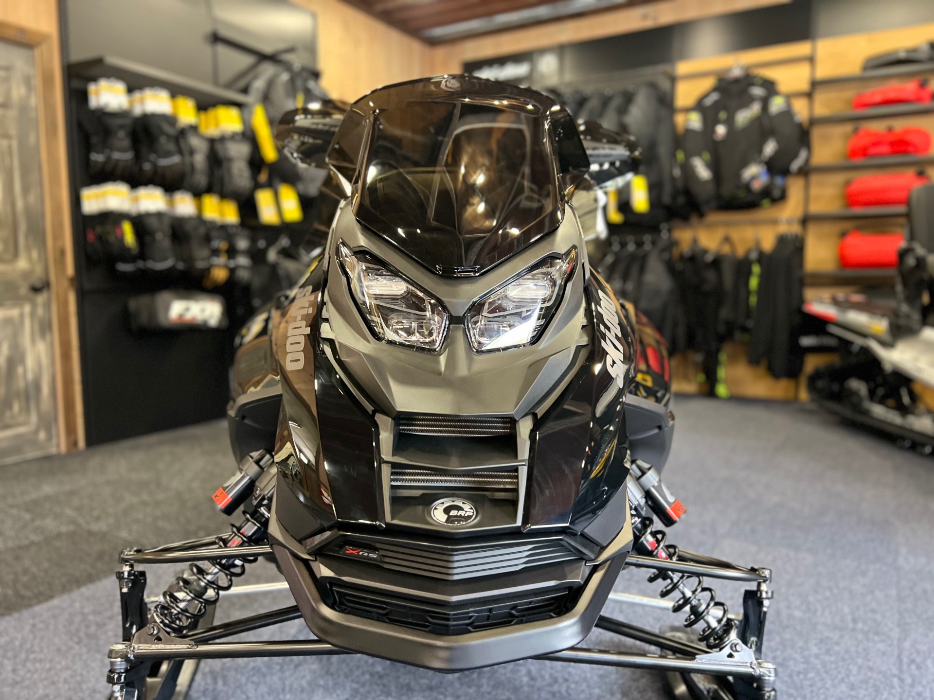 2025 Ski-Doo Renegade X-RS 900 ACE Turbo R ES Ice Ripper XT 1.5 Smart-Shox w/ 10.25 in. Touchscreen in Epsom, New Hampshire - Photo 5