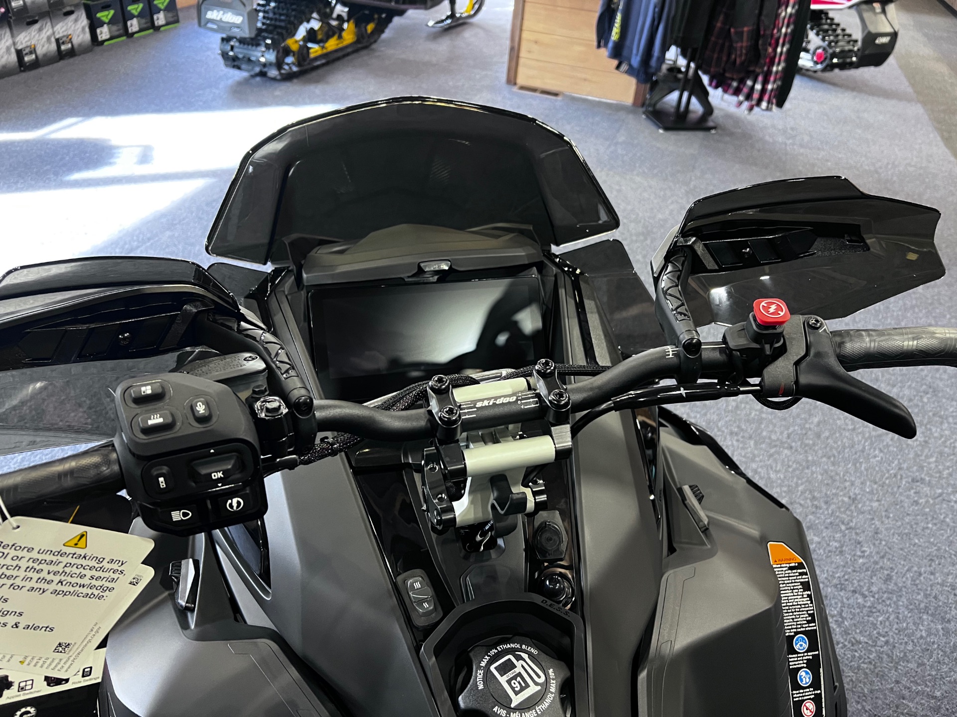 2025 Ski-Doo Renegade X-RS 900 ACE Turbo R ES Ice Ripper XT 1.5 Smart-Shox w/ 10.25 in. Touchscreen in Epsom, New Hampshire - Photo 6