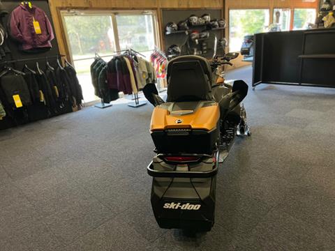 2025 Ski-Doo Grand Touring LE w/ Platinum Package 900 ACE Turbo R ES Silent Ice Track II 1.25 w/ 10.25 in. Touchscreen in Epsom, New Hampshire - Photo 3