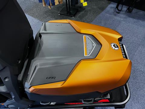 2025 Ski-Doo Grand Touring LE w/ Platinum Package 900 ACE Turbo R ES Silent Ice Track II 1.25 w/ 10.25 in. Touchscreen in Epsom, New Hampshire - Photo 7