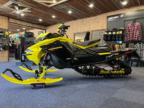 2022 Ski-Doo Renegade X-RS 850 E-TEC ES w/ Adj. Pkg, Ice Ripper XT 1.5 in Epsom, New Hampshire - Photo 4