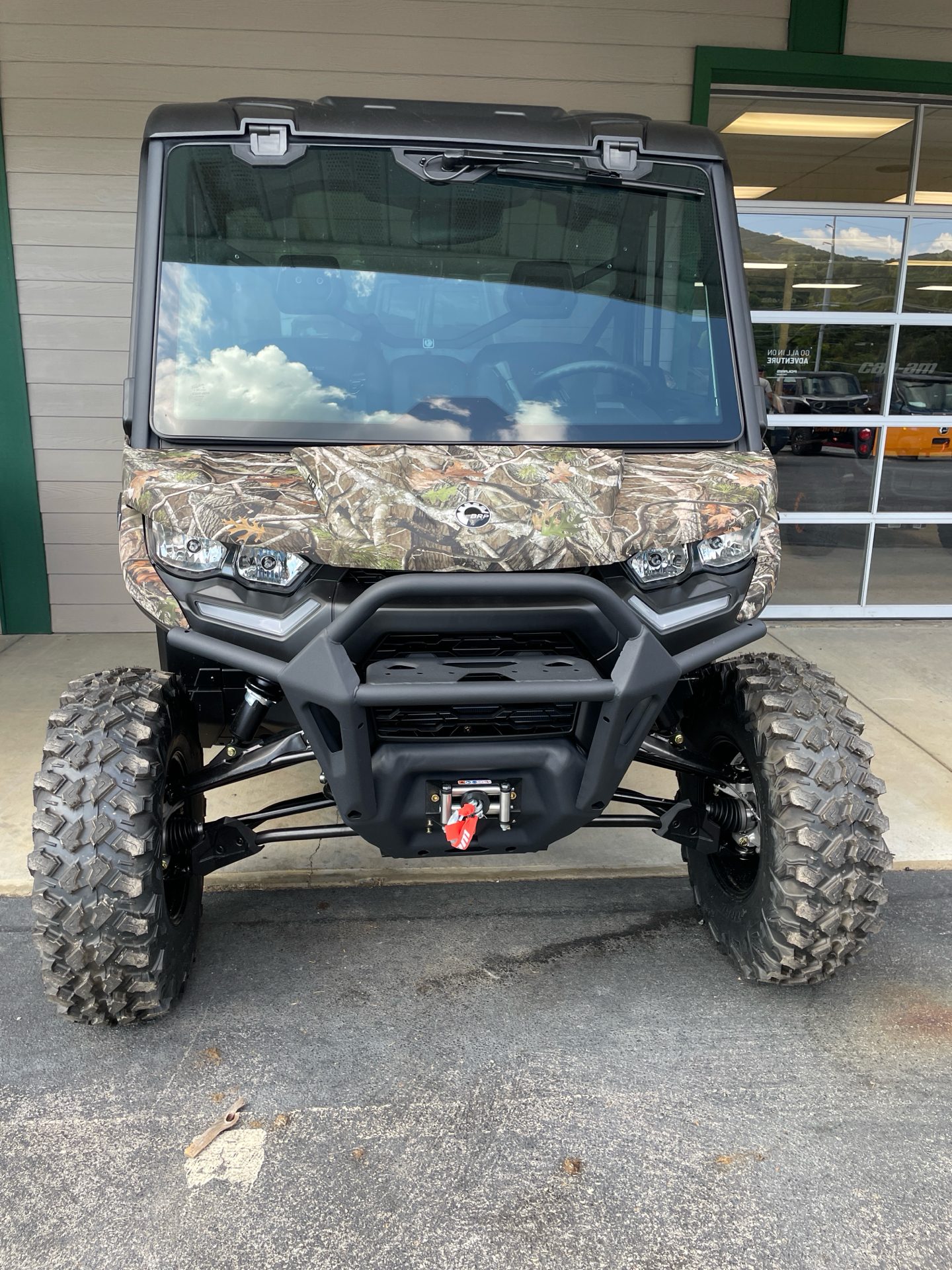 2025 Can-Am Defender Limited in Elizabethton, Tennessee - Photo 1