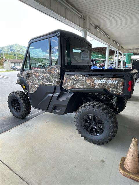 2025 Can-Am Defender Limited in Elizabethton, Tennessee - Photo 2