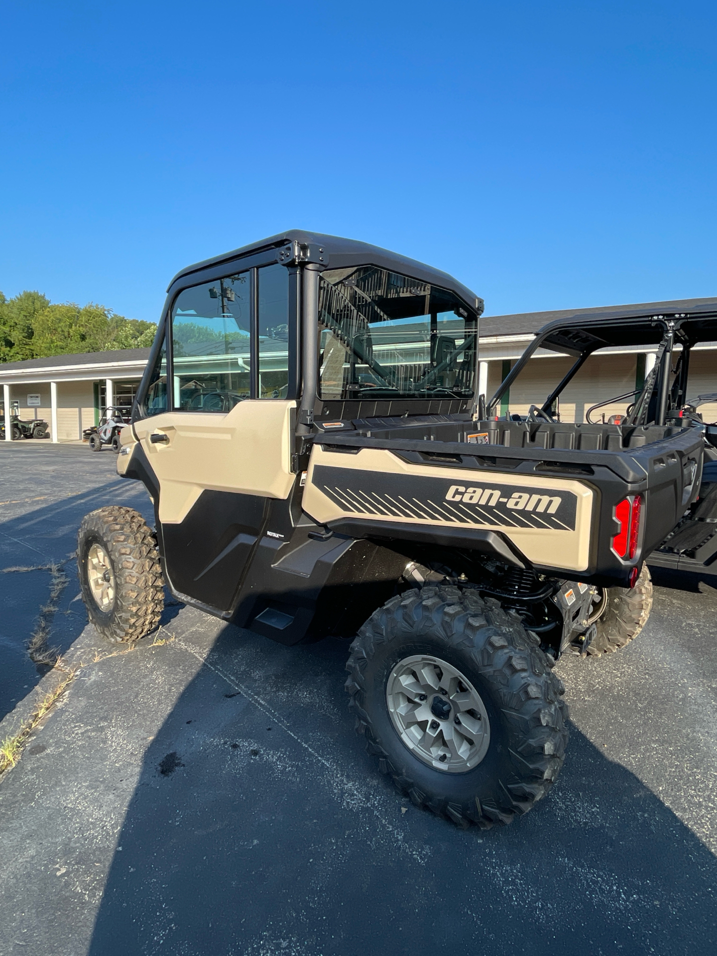 2024 Can-Am Defender Limited in Elizabethton, Tennessee - Photo 4