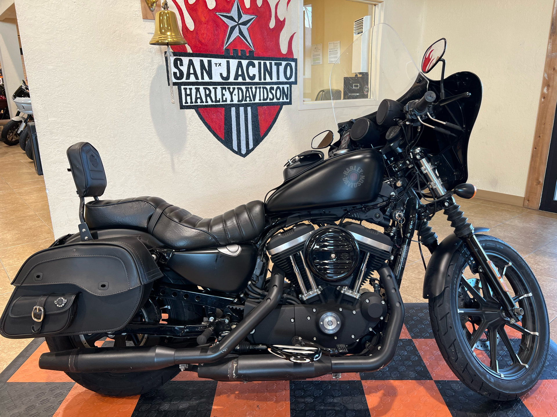 2019 Harley-Davidson Iron 883™ in Pasadena, Texas - Photo 1