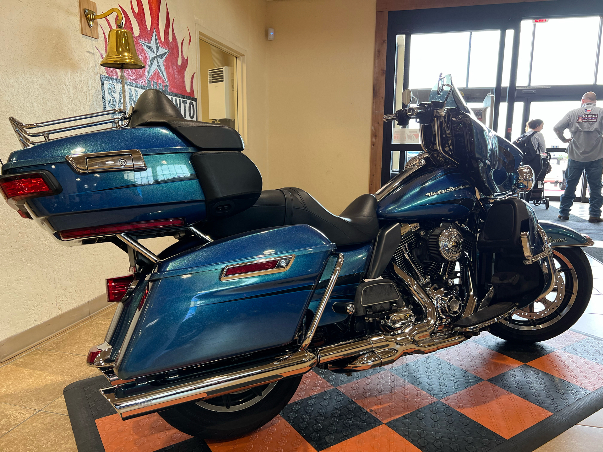 2014 Harley-Davidson Ultra Limited in Pasadena, Texas - Photo 3