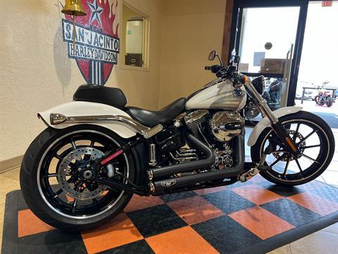 2016 Harley-Davidson Breakout® in Pasadena, Texas - Photo 3