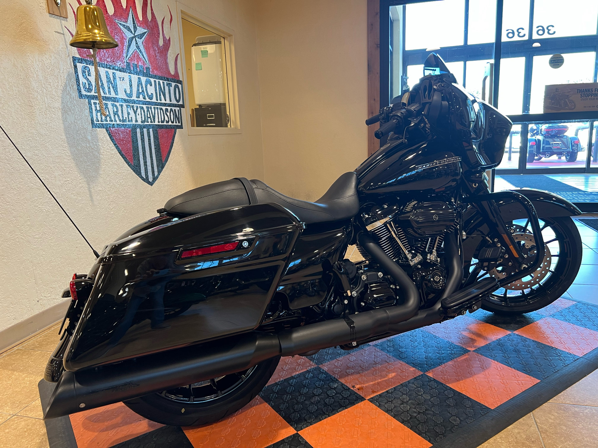 2018 Harley-Davidson Street Glide® Special in Pasadena, Texas - Photo 3