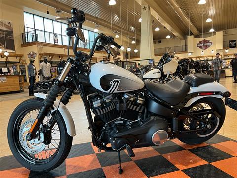 2019 Harley-Davidson Street Bob® in Pasadena, Texas - Photo 4