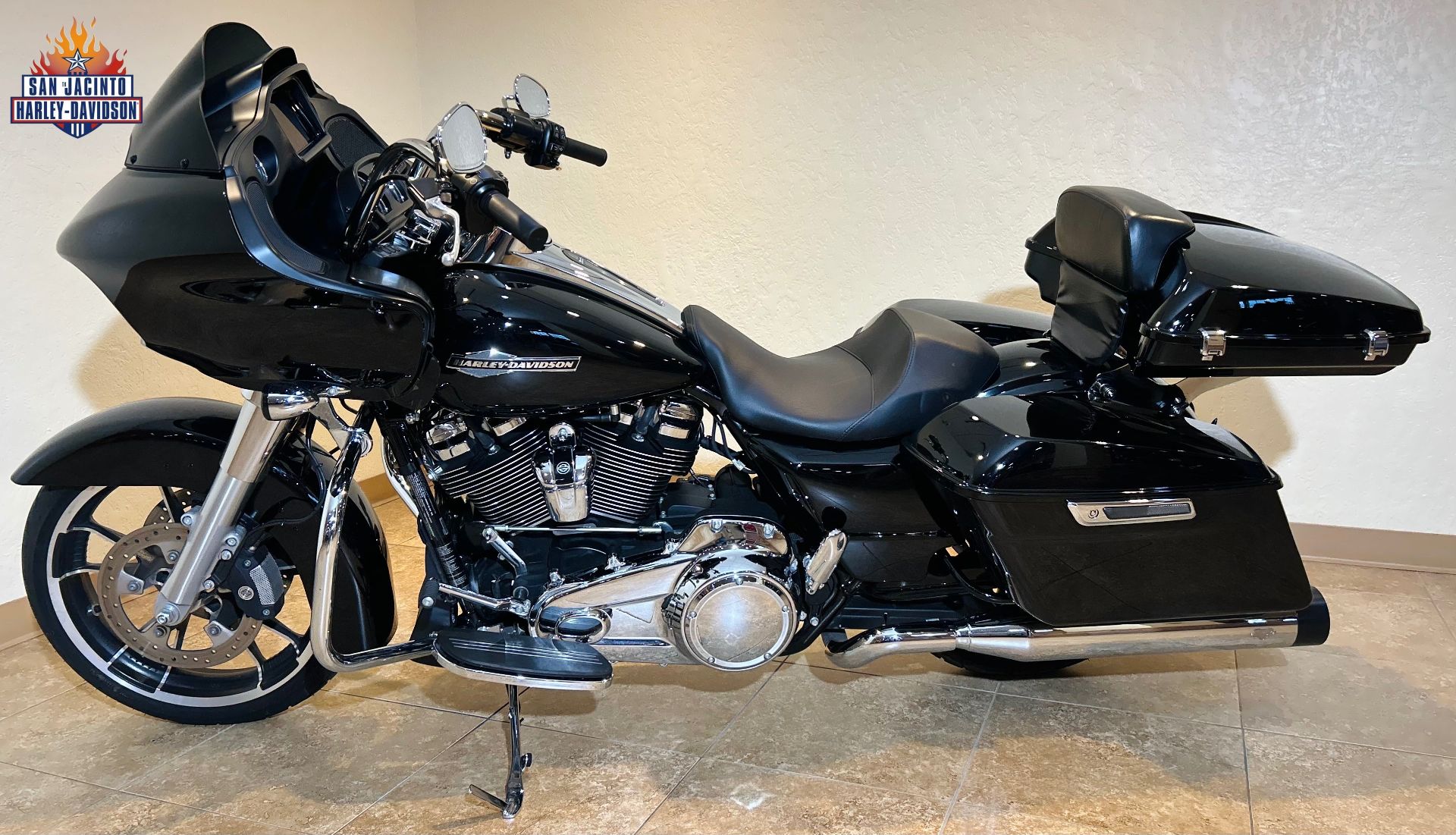 2022 Harley-Davidson Road Glide® in Pasadena, Texas - Photo 2