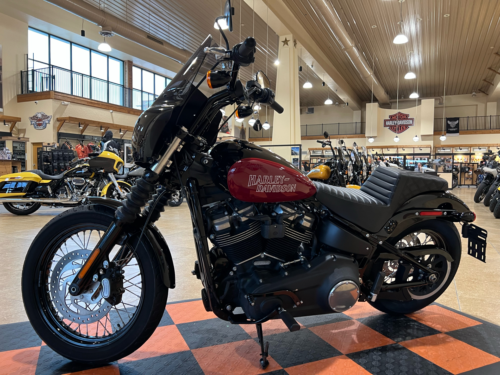 2020 Harley-Davidson Street Bob® in Pasadena, Texas - Photo 4