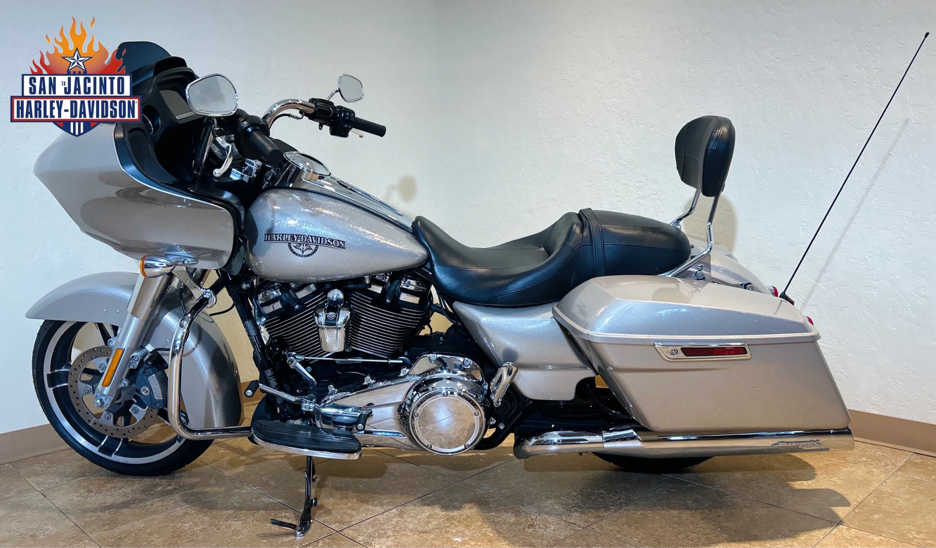 2018 Harley-Davidson Road Glide® in Pasadena, Texas - Photo 4