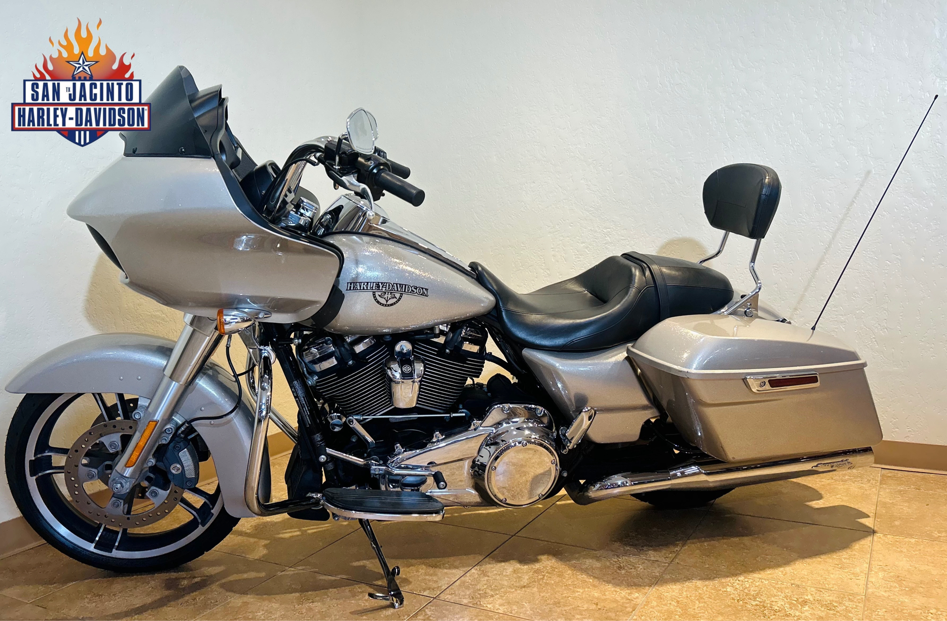 2018 Harley-Davidson Road Glide® in Pasadena, Texas - Photo 6