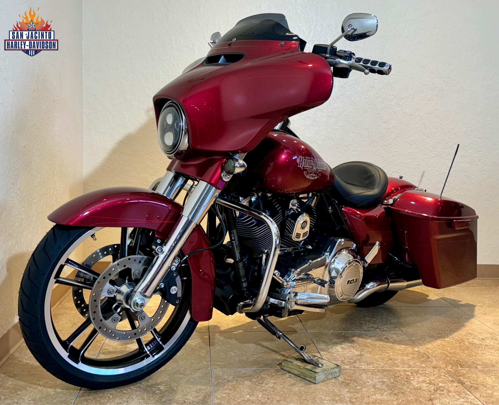 2016 Harley-Davidson Street Glide® Special in Pasadena, Texas - Photo 2