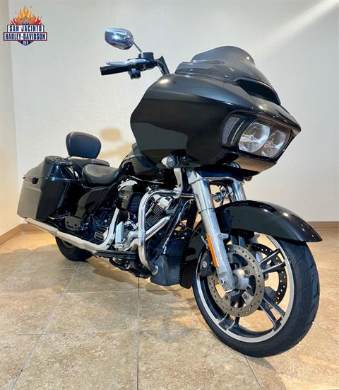 2019 Harley-Davidson Road Glide® in Pasadena, Texas - Photo 2