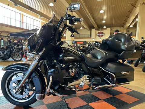 2019 Harley-Davidson Electra Glide® Ultra Classic® in Pasadena, Texas - Photo 4