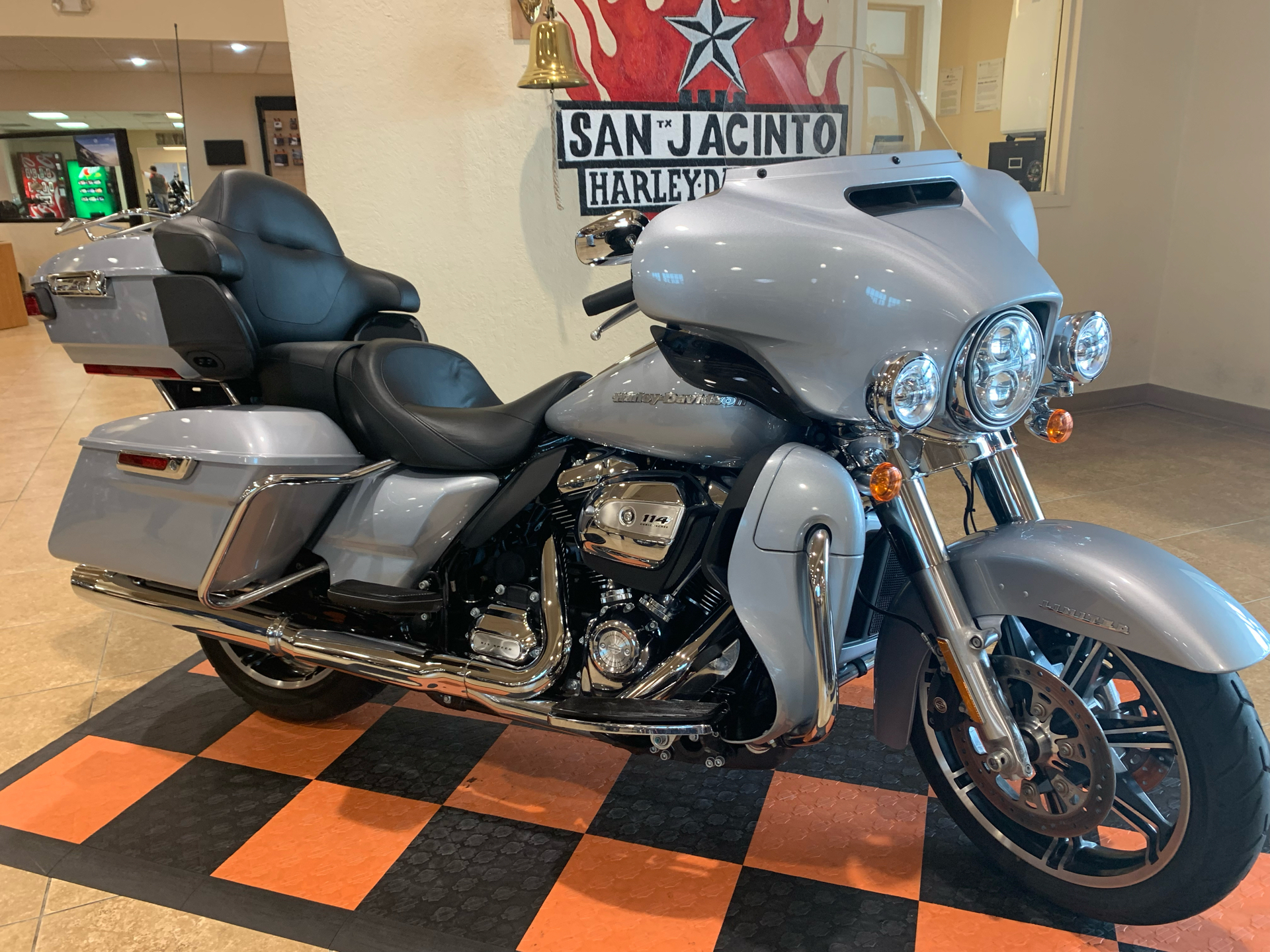 2020 Harley-Davidson Ultra Limited in Pasadena, Texas - Photo 2