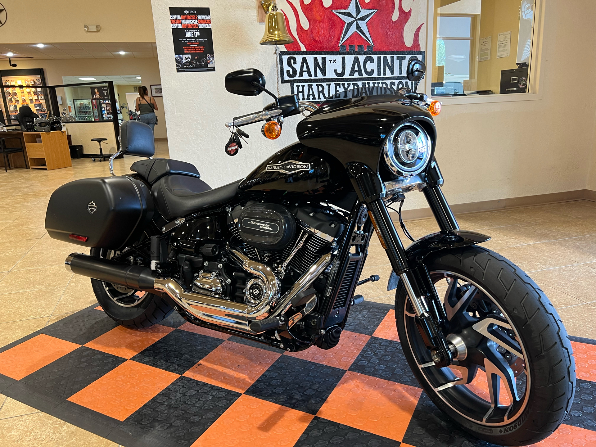 2019 Harley-Davidson Sport Glide® in Pasadena, Texas - Photo 2