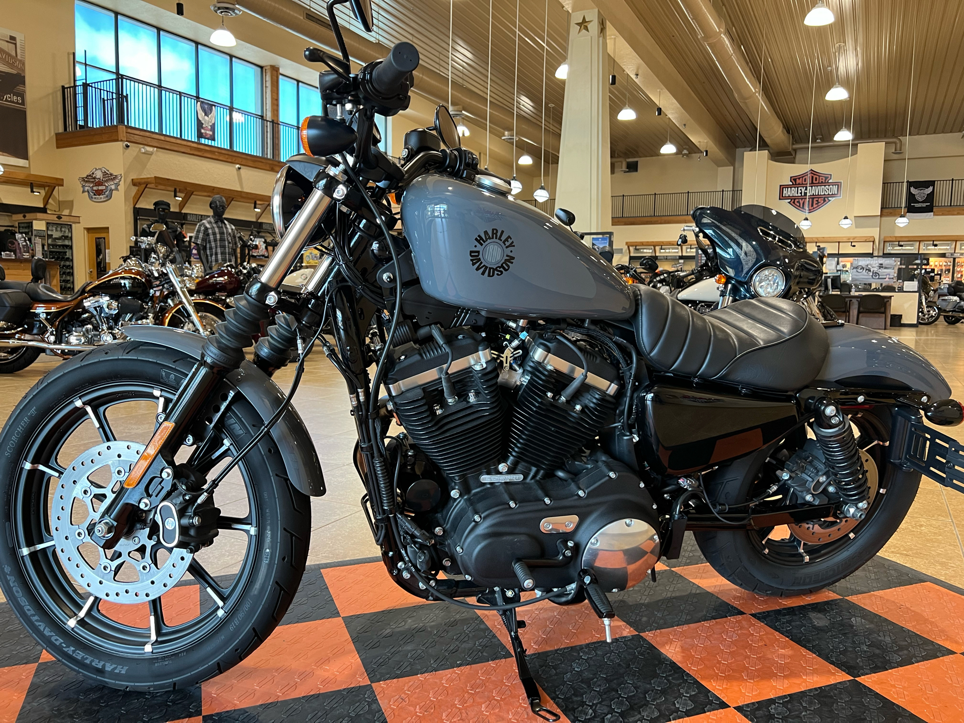 2022 Harley-Davidson Iron 883™ in Pasadena, Texas - Photo 4