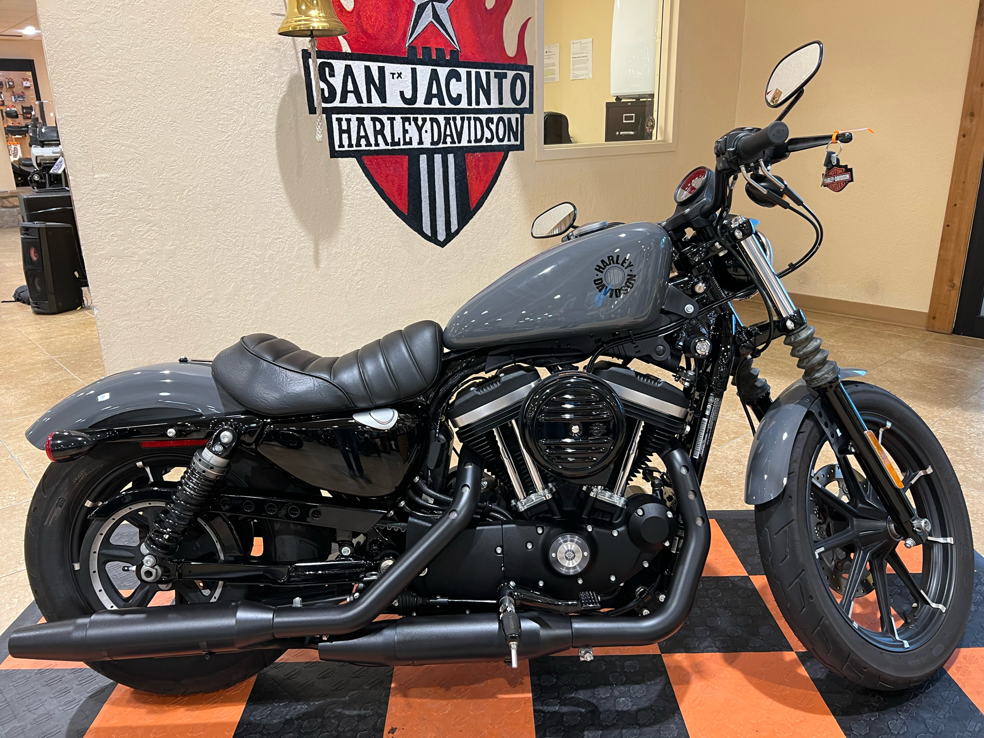 2022 Harley-Davidson Iron 883™ in Pasadena, Texas - Photo 1
