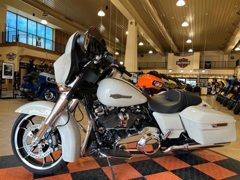 2022 Harley-Davidson Street Glide® in Pasadena, Texas - Photo 4