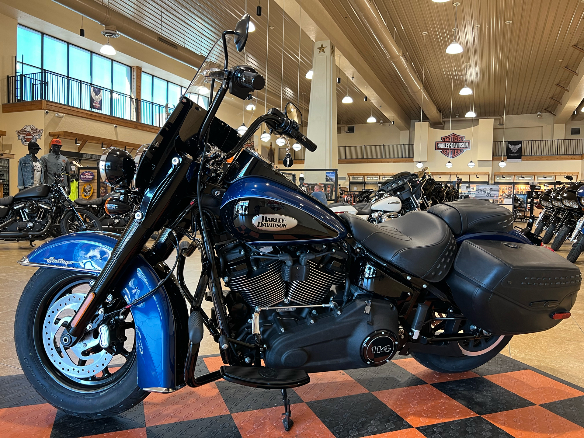 2022 Harley-Davidson Heritage Classic 114 in Pasadena, Texas - Photo 4