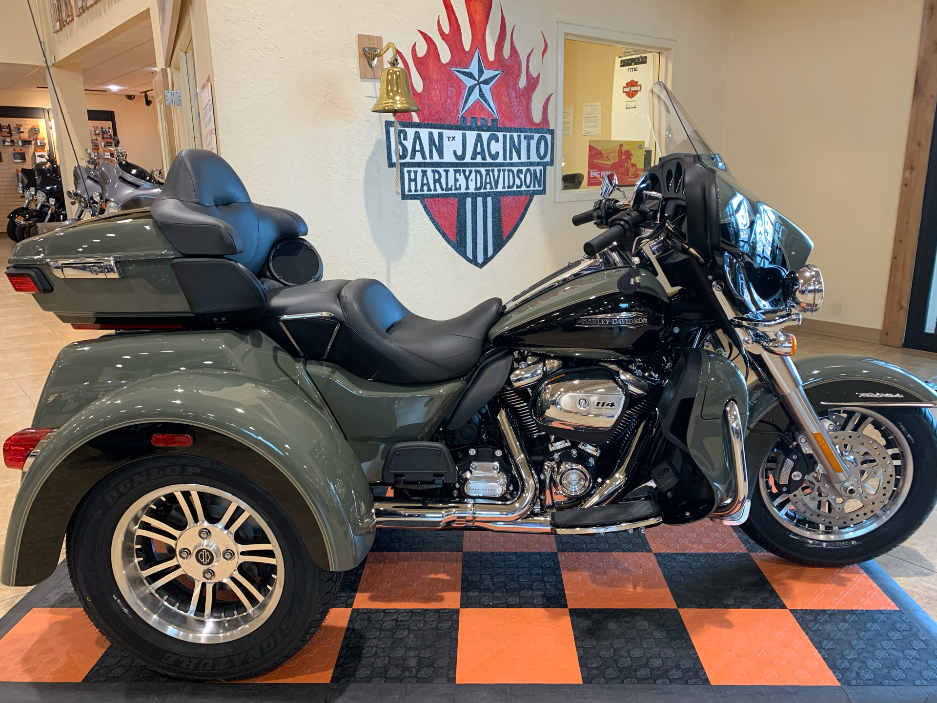 2021 tri glide accessories