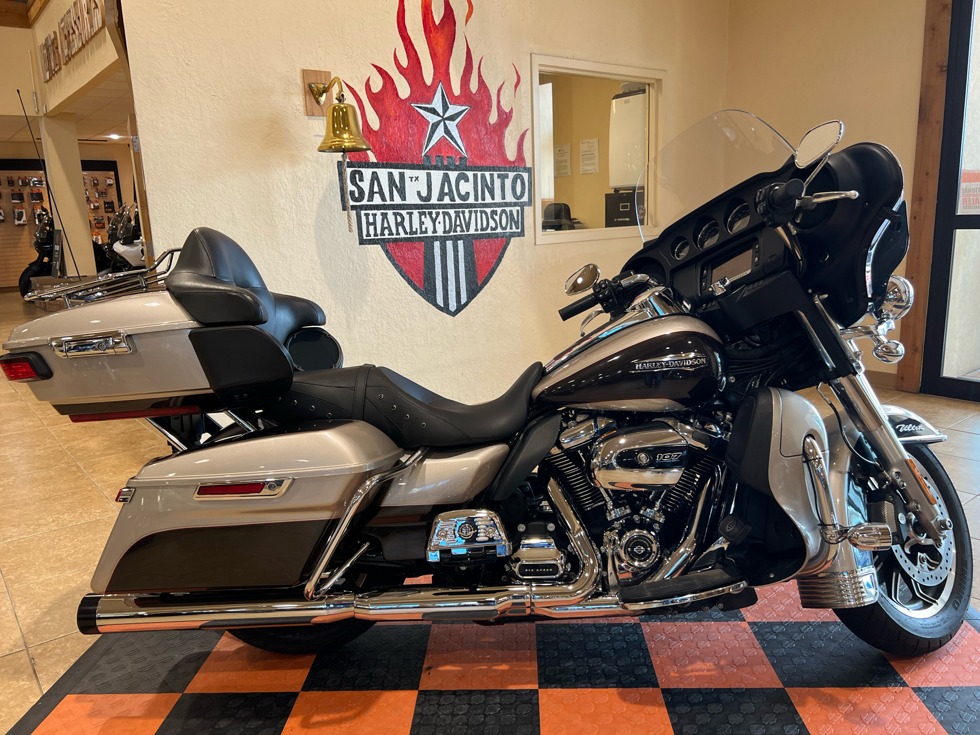 2018 Harley-Davidson Electra Glide® Ultra Classic® in Pasadena, Texas - Photo 1