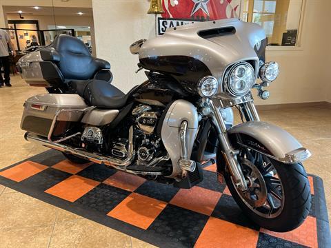 2018 Harley-Davidson Electra Glide® Ultra Classic® in Pasadena, Texas - Photo 2