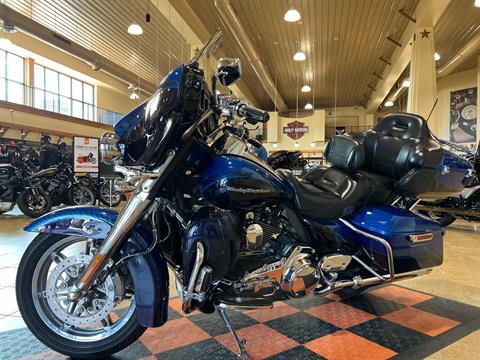 2014 Harley-Davidson CVO™ Limited in Pasadena, Texas - Photo 4
