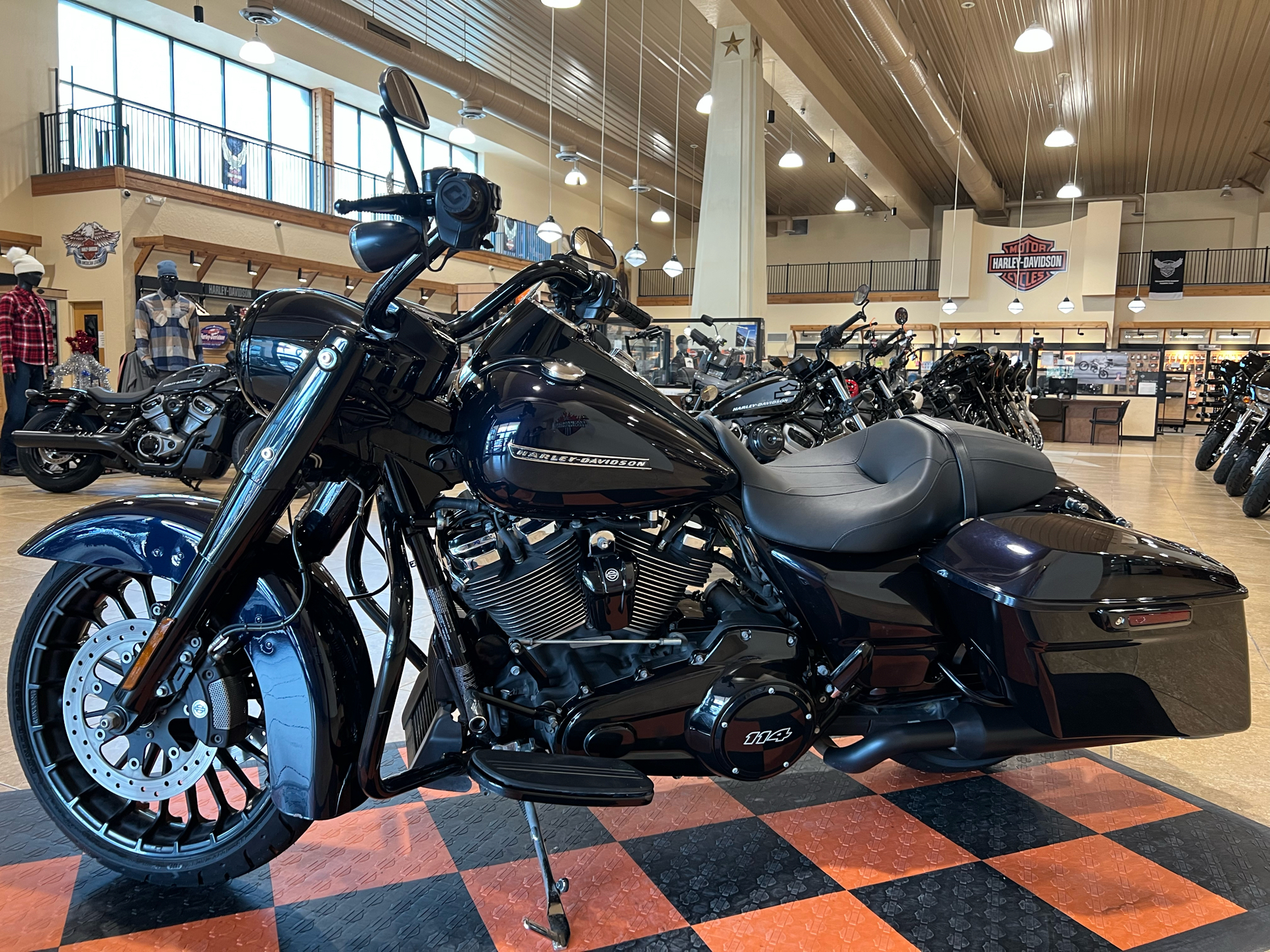 2019 Harley-Davidson Road King® Special in Pasadena, Texas - Photo 4