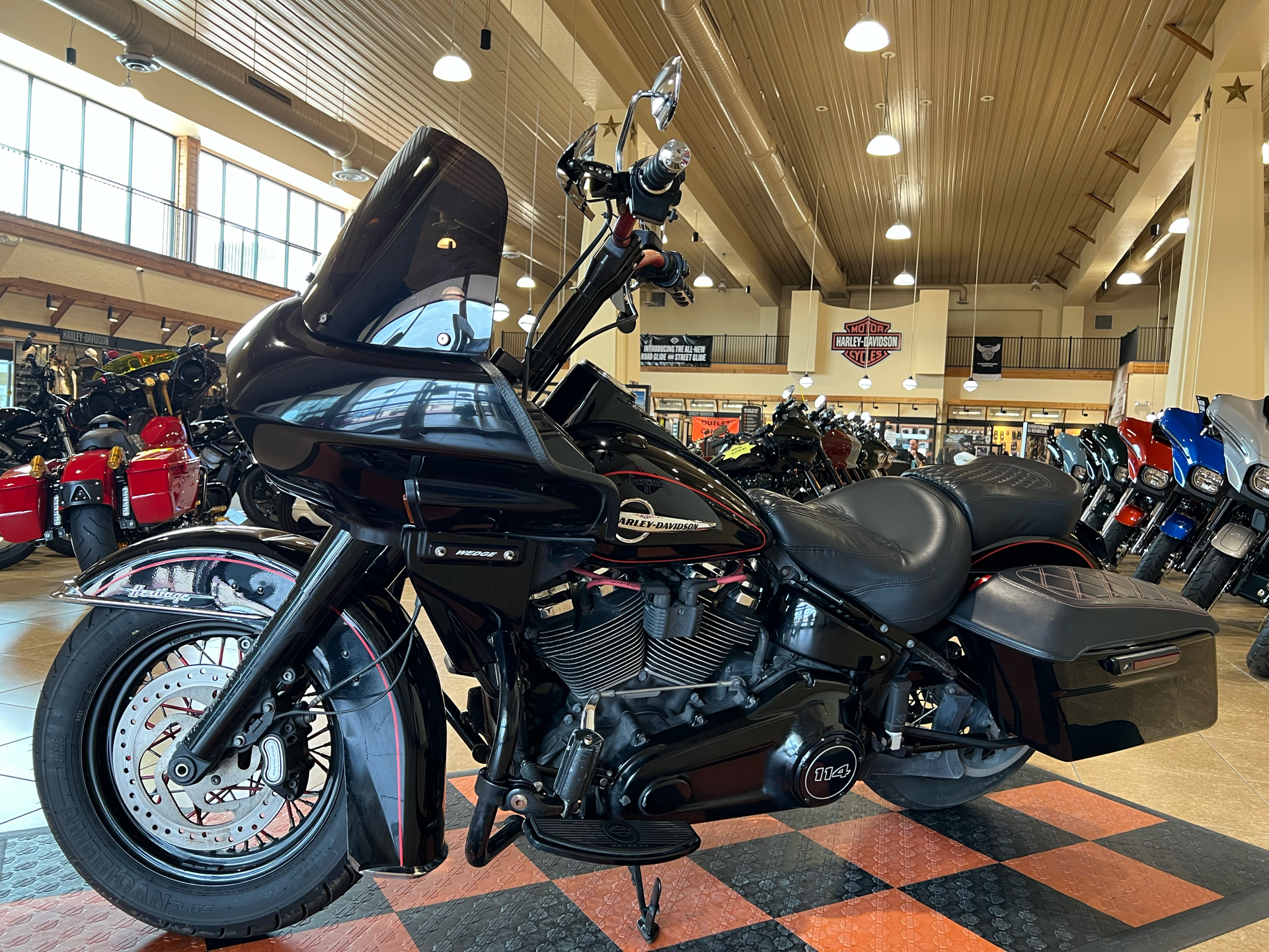 2019 Harley-Davidson Heritage Classic 114 in Pasadena, Texas - Photo 4