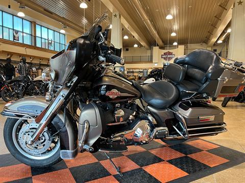 2005 Harley-Davidson FLHTCUI Ultra Classic® Electra Glide® in Pasadena, Texas - Photo 4