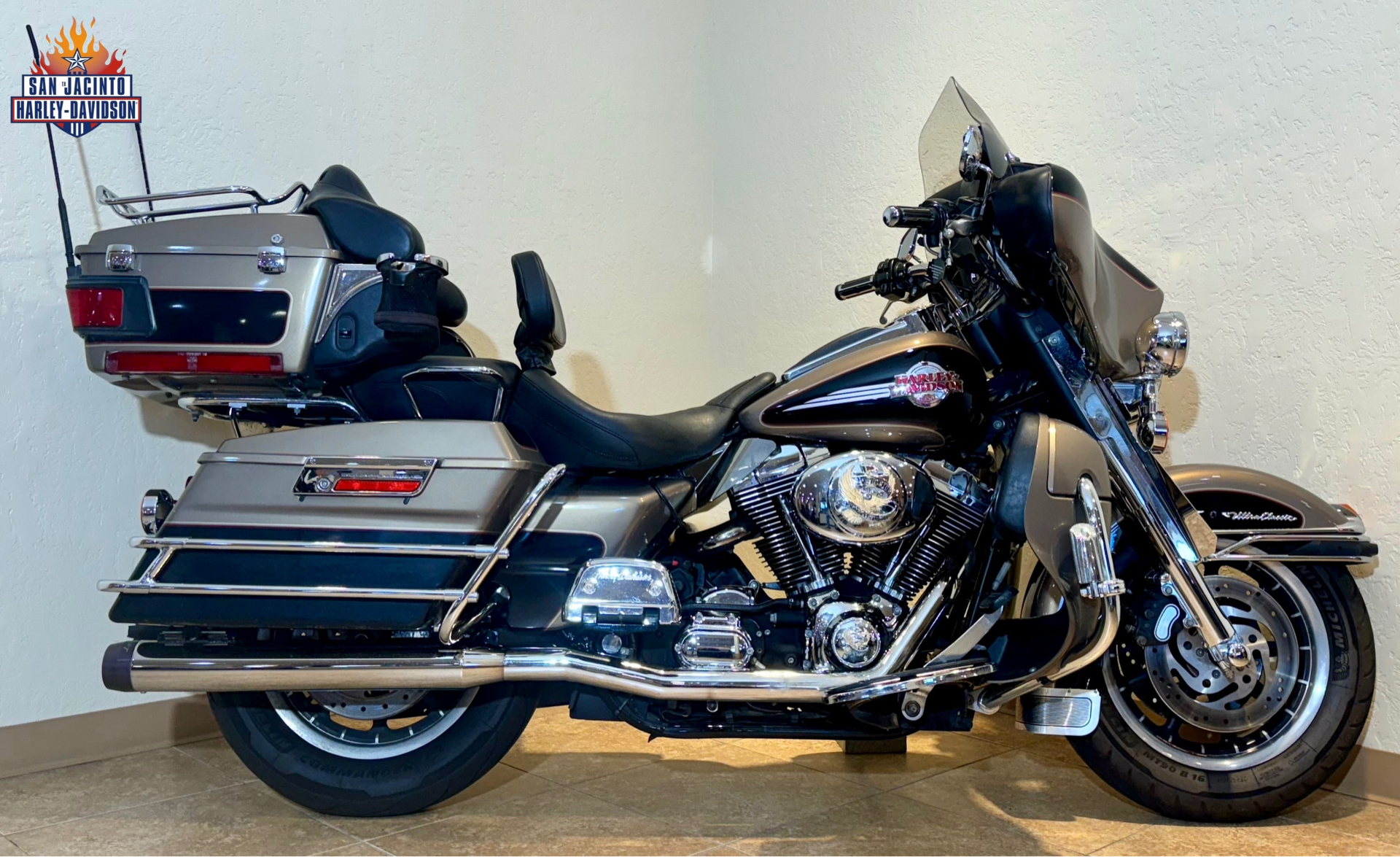 2005 Harley-Davidson FLHTCUI Ultra Classic® Electra Glide® in Pasadena, Texas - Photo 1