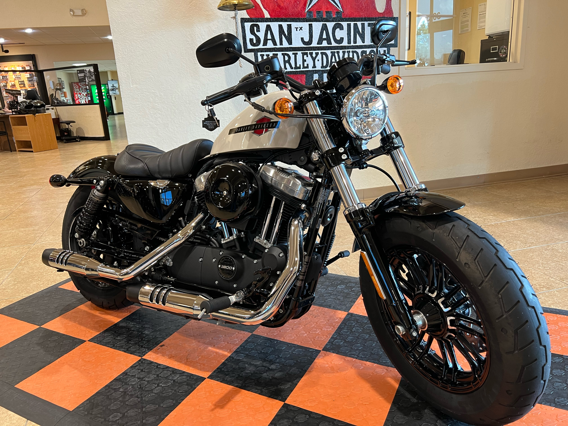 2022 Harley-Davidson Forty-Eight® in Pasadena, Texas - Photo 2