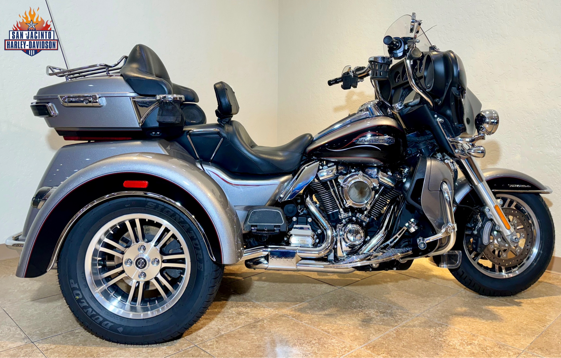 2017 Harley-Davidson Tri Glide® Ultra in Pasadena, Texas - Photo 1