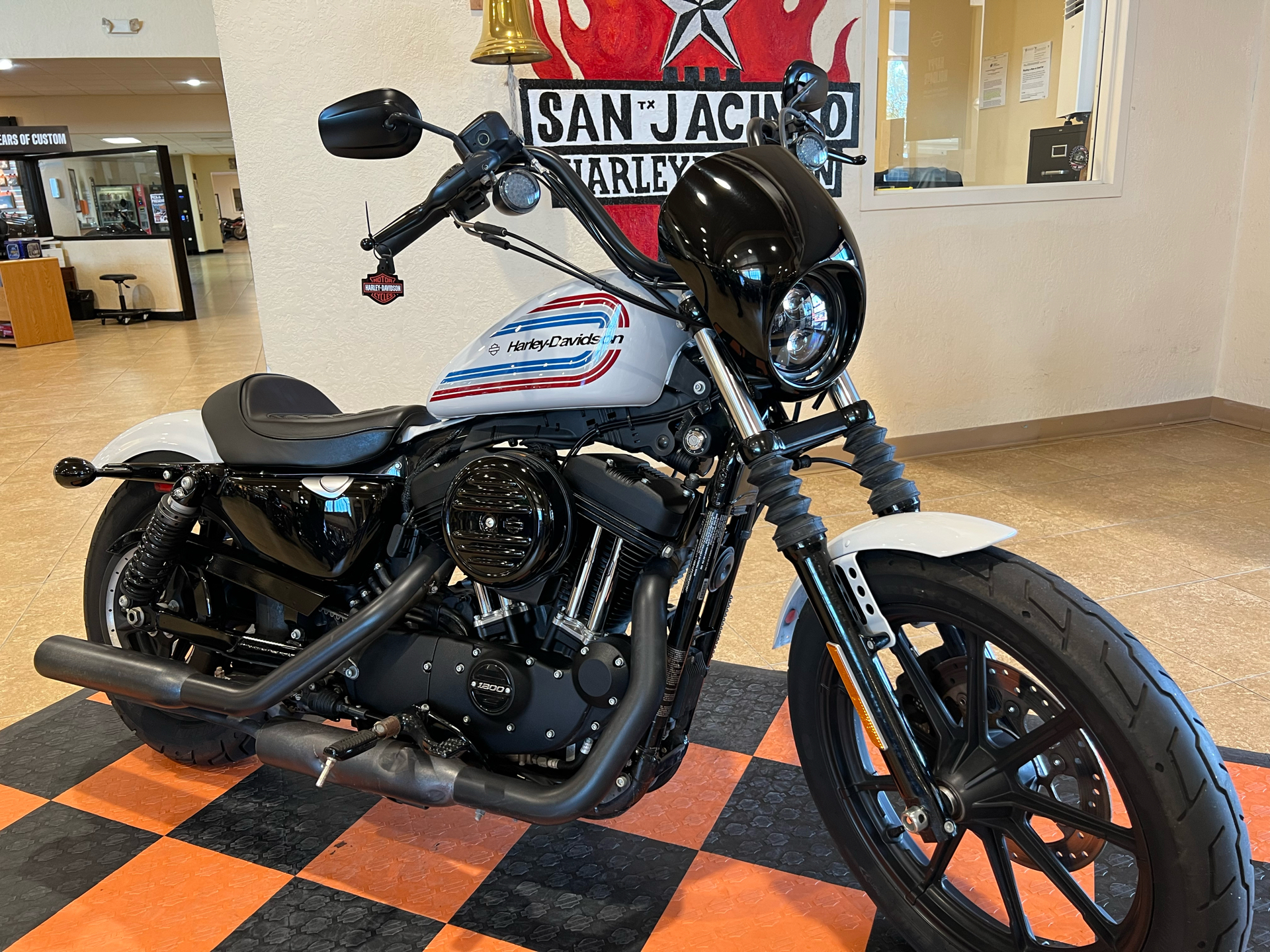 2021 Harley-Davidson Iron 1200™ in Pasadena, Texas - Photo 2