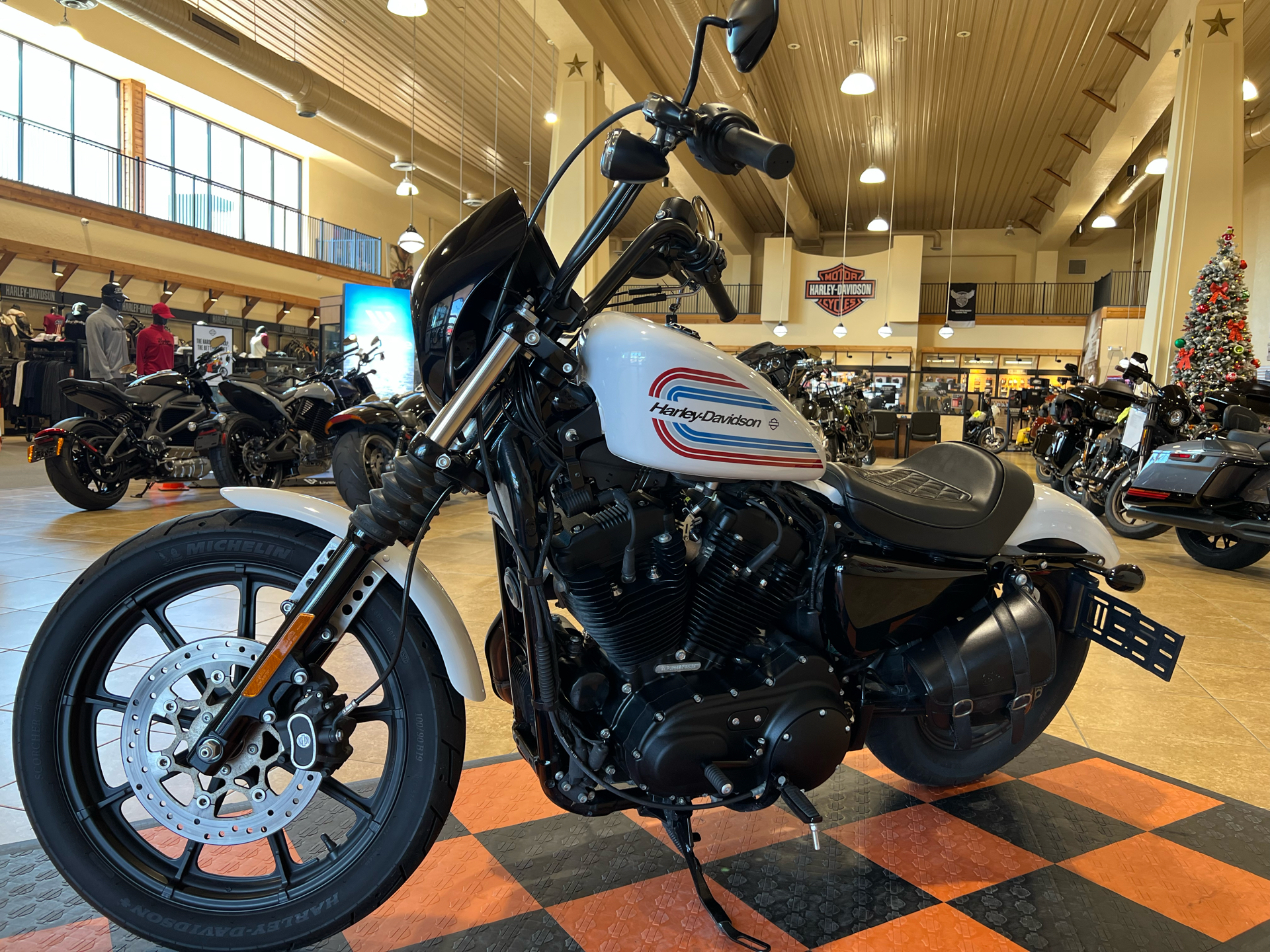 2021 Harley-Davidson Iron 1200™ in Pasadena, Texas - Photo 4