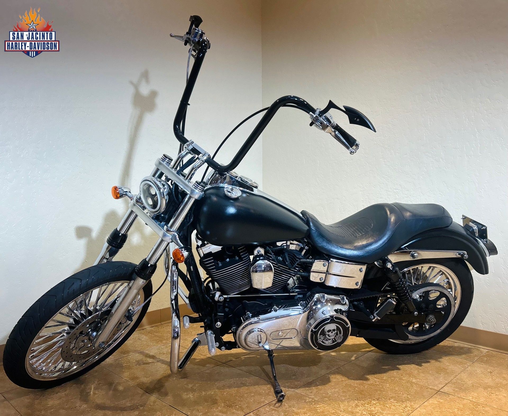 2006 Harley-Davidson Dyna™ Low Rider® in Pasadena, Texas - Photo 2