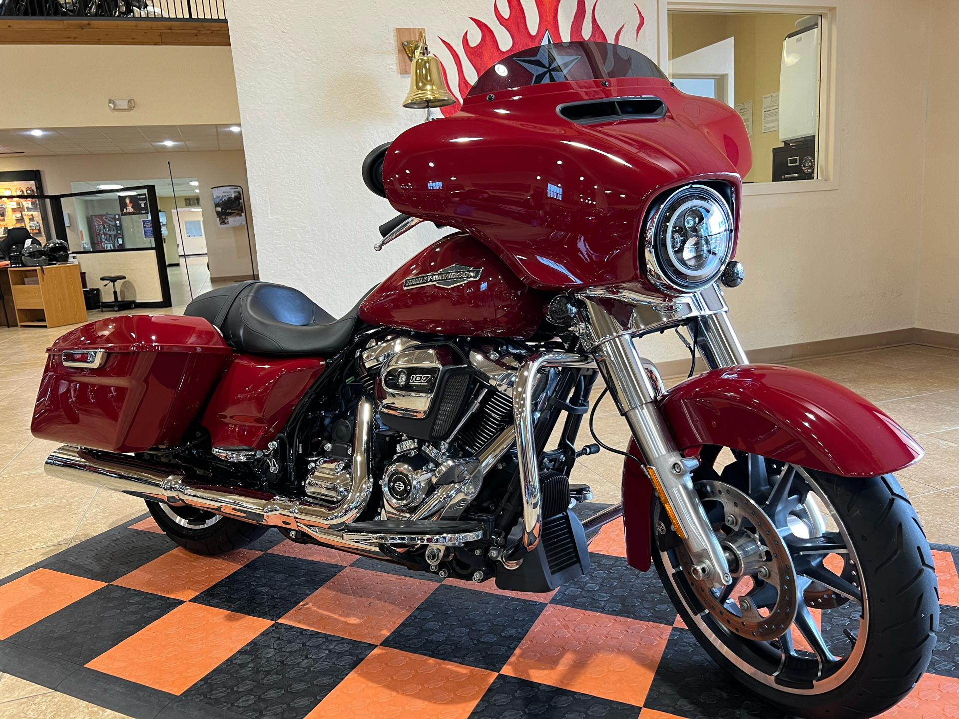 2021 Harley-Davidson Street Glide® in Pasadena, Texas - Photo 2